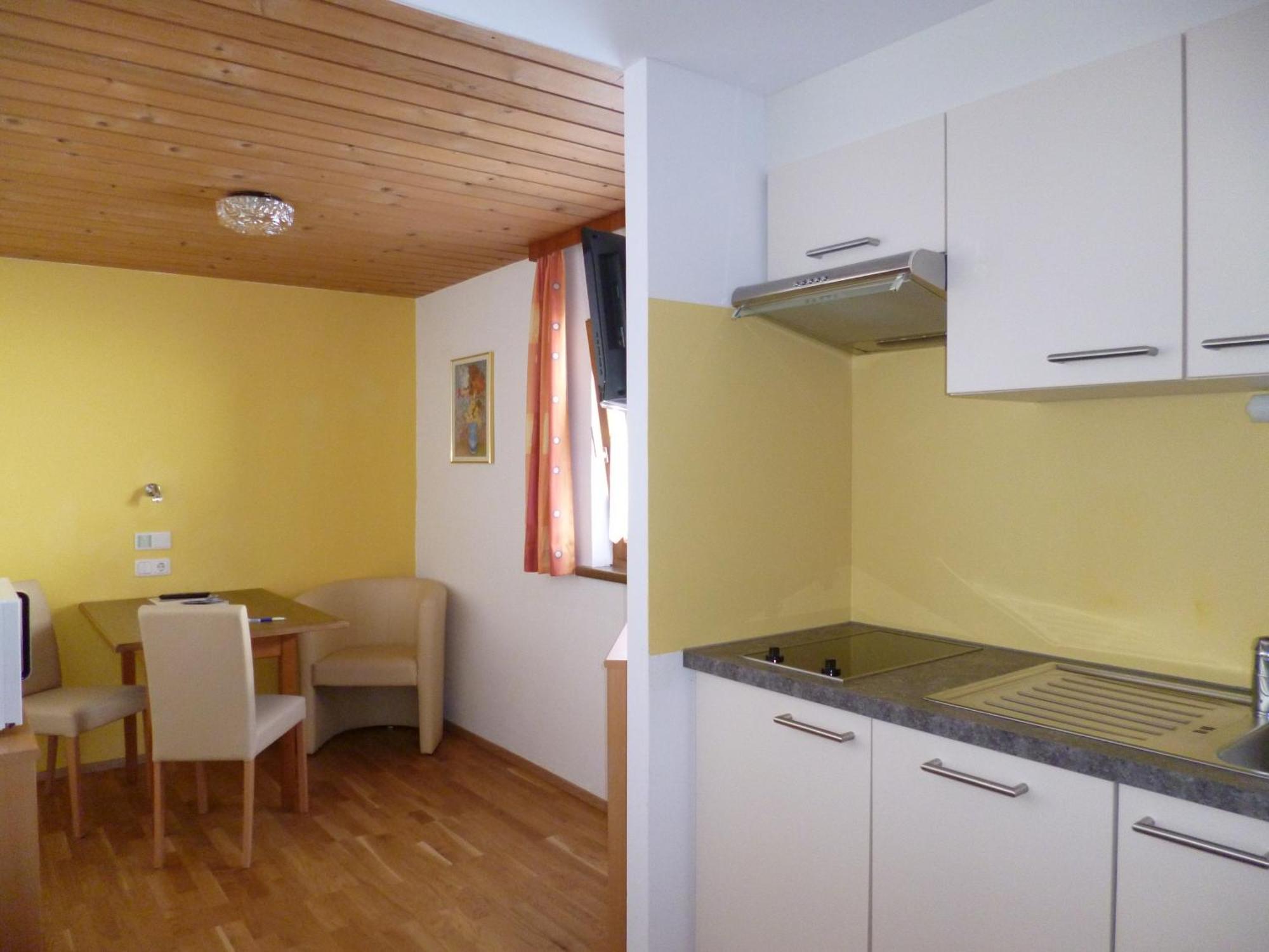 Haus Christian Apartman Klosterle am Arlberg Kültér fotó